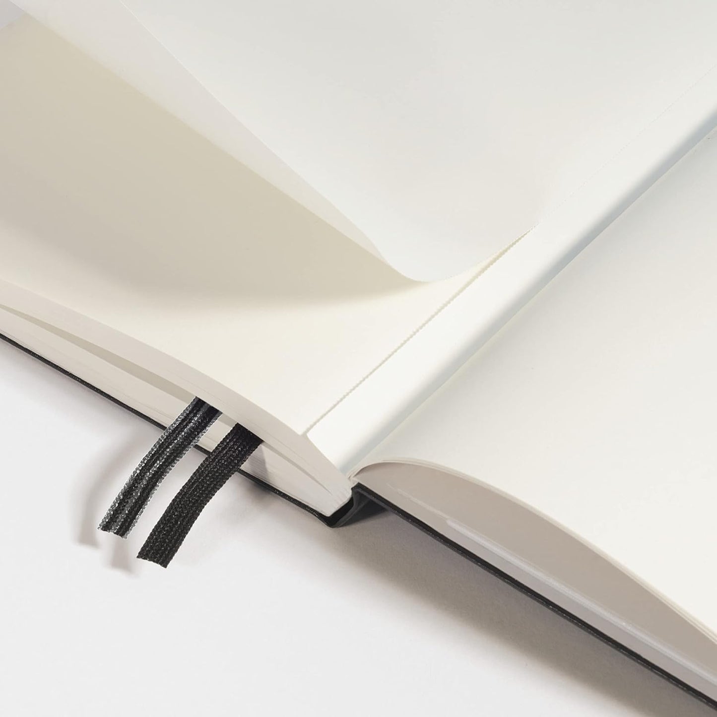 LEUCHTTURM1917 - Notebook Hardcover Medium A5-251 Numbered Pages for Writing and Journaling (Fox Red, Squared)