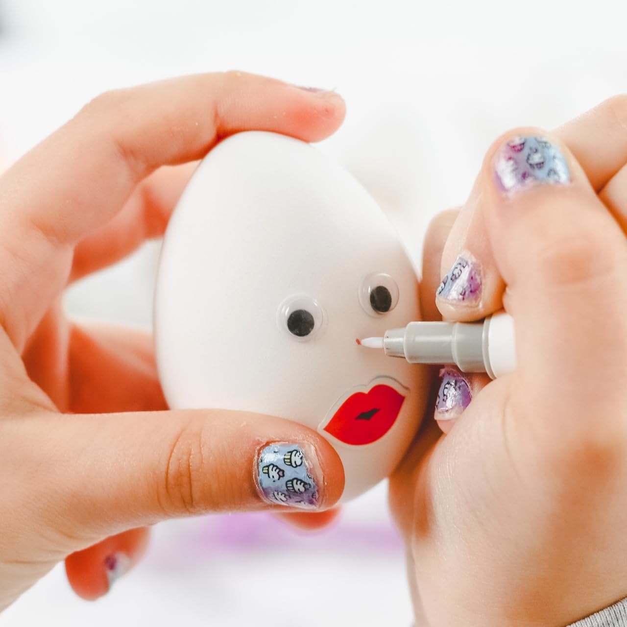 STOBOK 20Pcs 0.7mm Acrylic Paint Marker Replacement Nibs - Refillable Nylon Pen Tips for Paint Markers, White