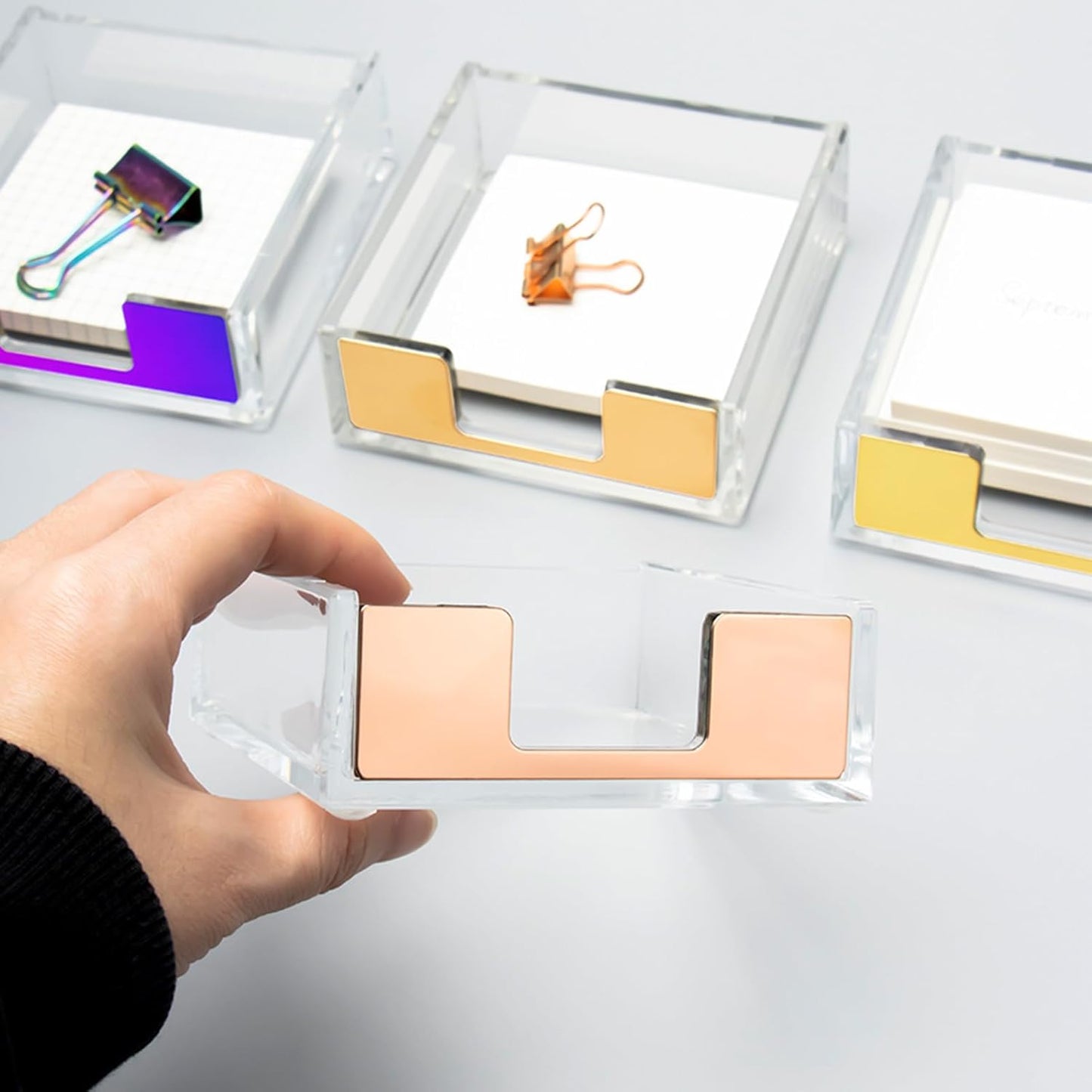 NatSumeBasics Rose Gold Sticky Note Holder Clear Post Note Holder Acrylic Memo Pad Holder Dispenser for Office Essentials Aesthetic Desk Accessories (Rose Gold)