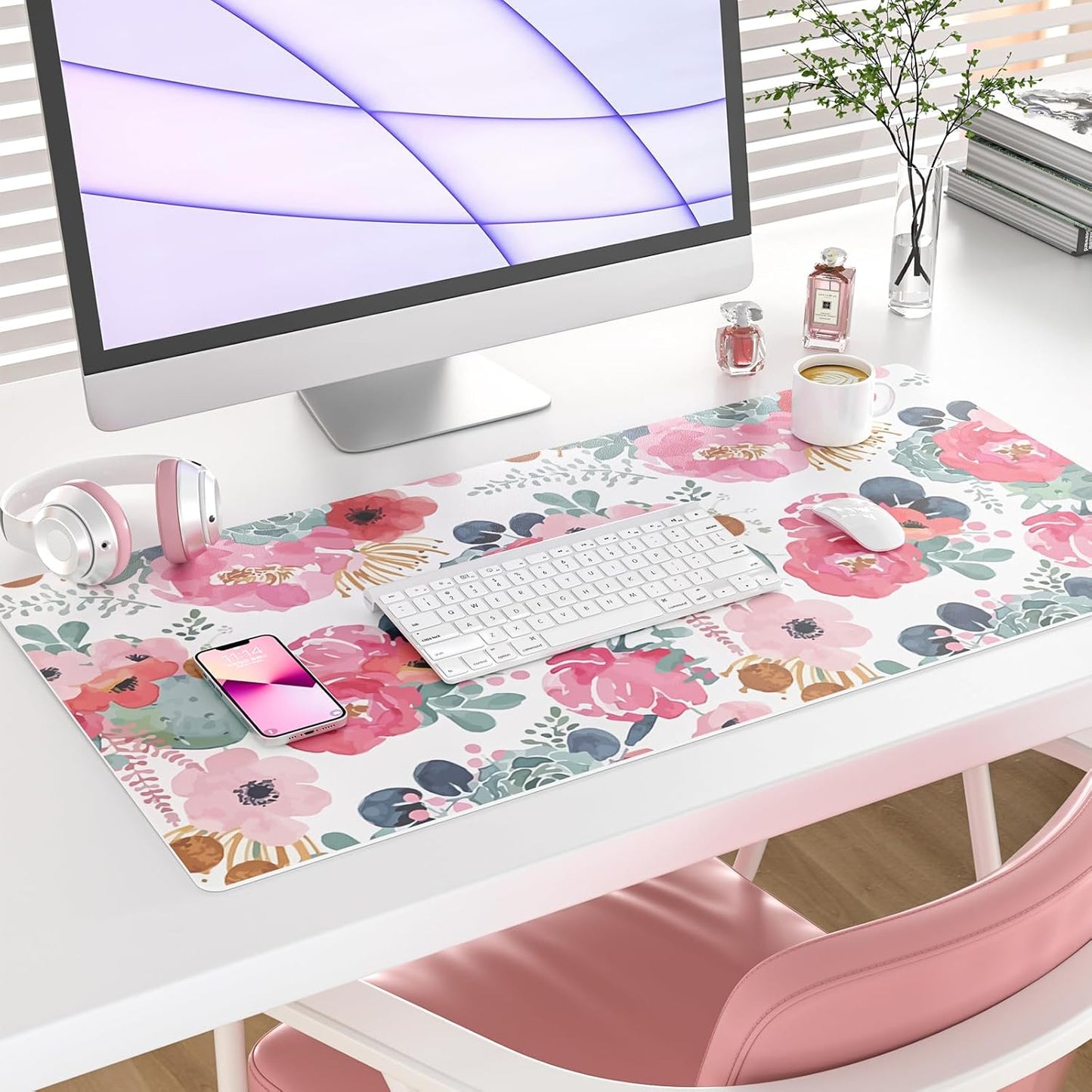 QIYI Large Mouse Pad, Pink Floral Desk Mat for Desktop, Women Girls PU Leather Waterproof Gaming Mousepad, Computer Laptop Desk Accessories Protector Writing Pads for School Office Home 31.5" x 15.7"