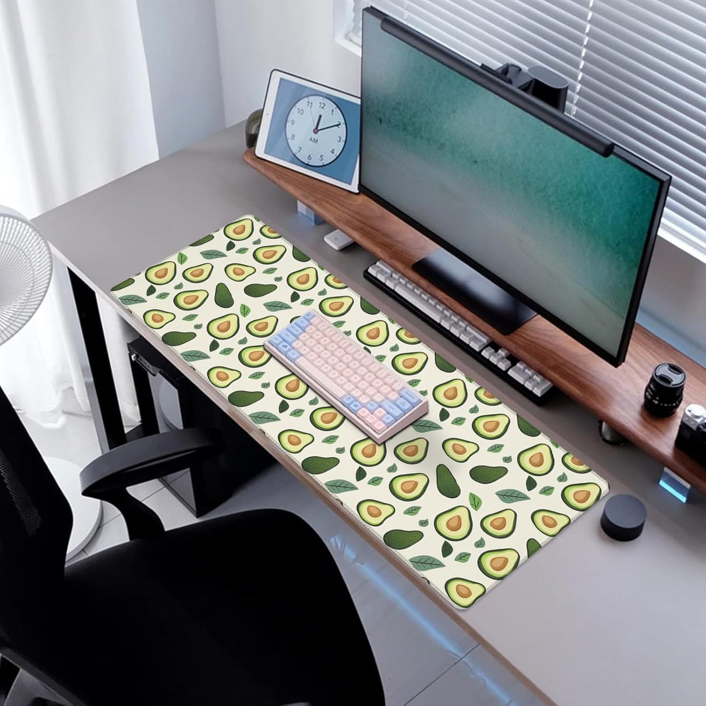 Avocado Gaming Mouse Pad, Desk Mat, Non-Slip Rubber Base Cool Aesthetic MousePads for Computer Laptop Keyboard Office School Home Desktop Accessories Decor 31.5" x 11.8"