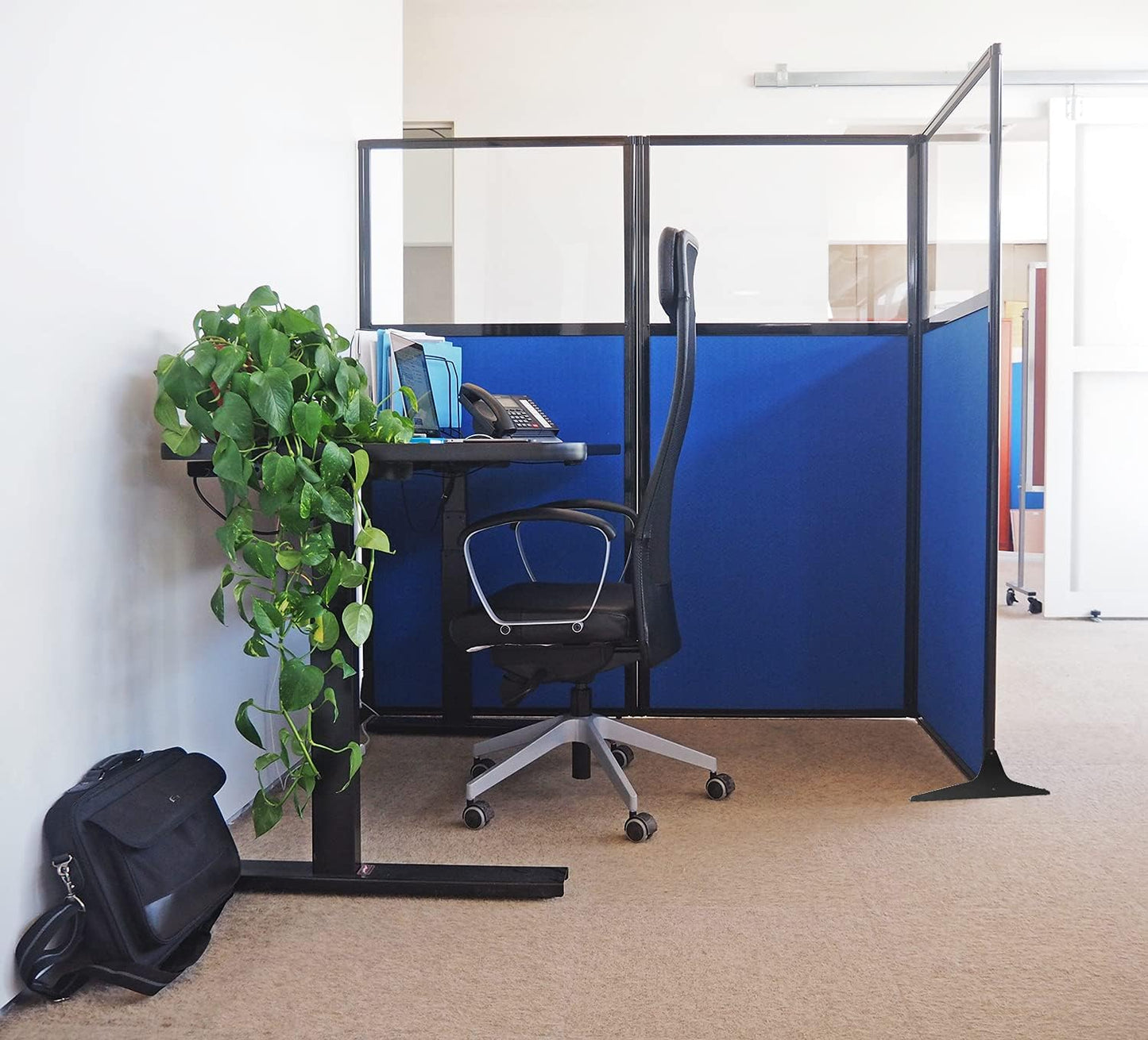 Versare Workstation Partition | Portable Wall Divider | Modern Office Cubicle | Free Standing Privacy Screen | Flexible Work Space | 33" x 70" W/Window, Slate Fabric Panels