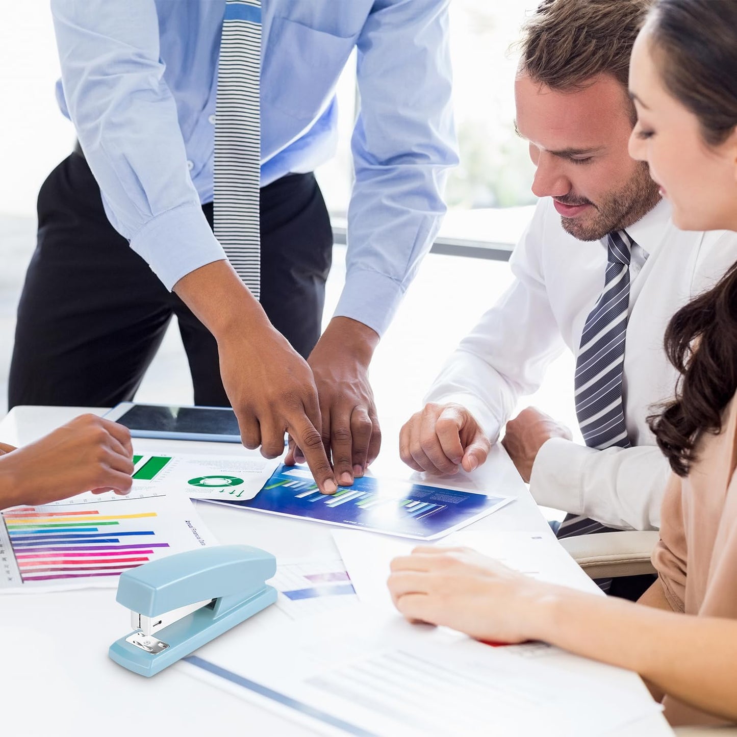 Deli Stapler, Desktop Staplers with 640 Staples, Office Stapler, 25 Sheet Capacity, Blue