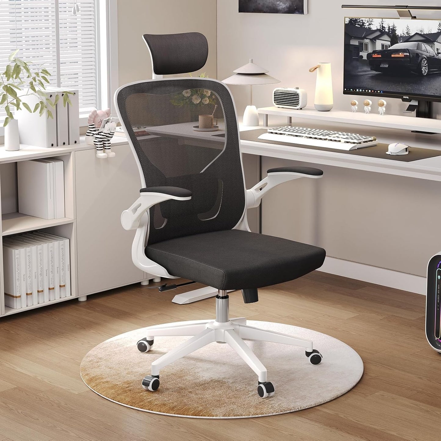 Ergonomic Office Chair, High-Back Mesh Computer Desk Chair with Adjustable Height, Lumbar Support, Flip-Up Armrests,headrest，and Swivel Rolling Design for Home and Office Use