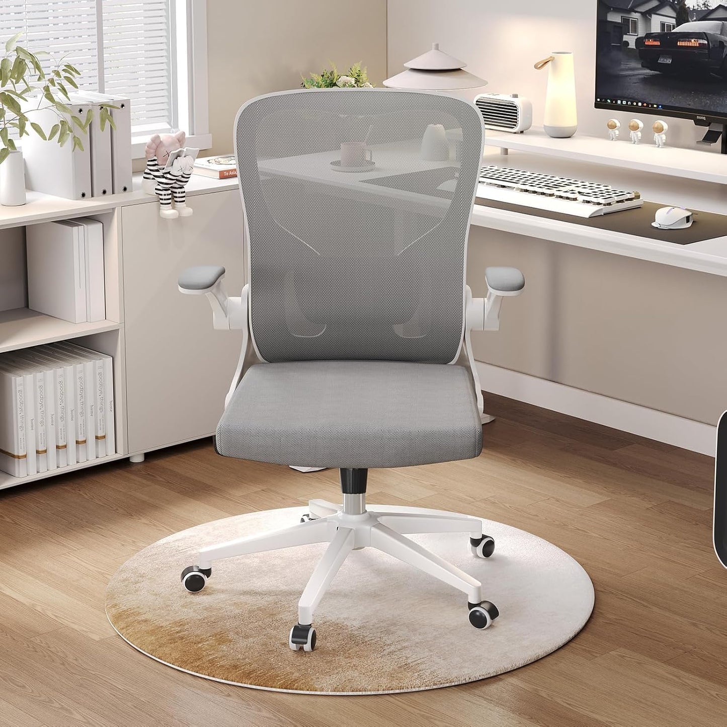 Ergonomic Office Chair, High-Back Mesh Computer Desk Chair with Adjustable Height, Lumbar Support, Flip-Up Armrests,headrest，and Swivel Rolling Design for Home and Office Use