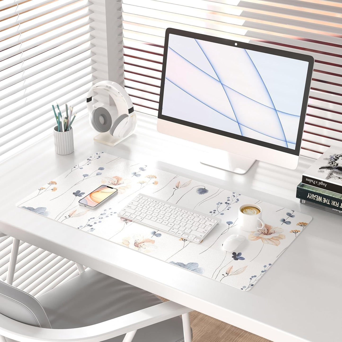 QIYI Large Mouse Pad, Floral Desk Mat for Desktop, Women Girls PU Leather Waterproof Gaming Mousepad, Computer Laptop Flower Desk Accessories Protector Writing Pad for School Office Home 31.5" x 15.7"