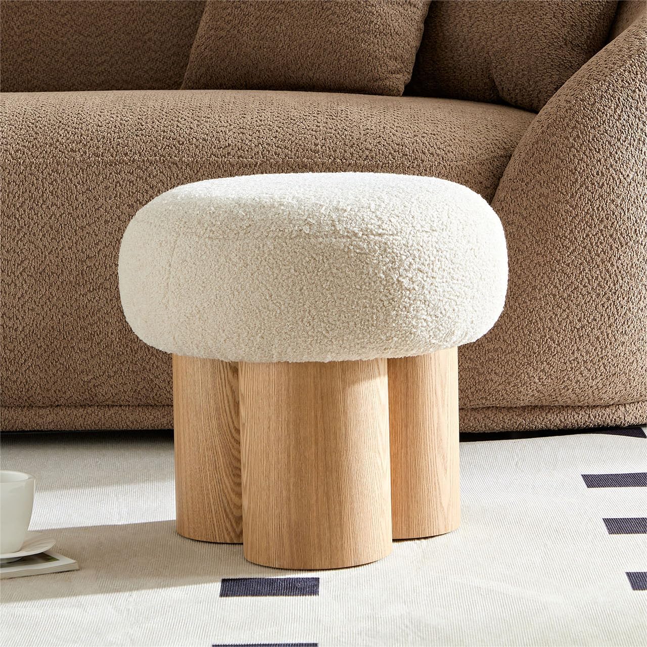 MEETAKING Small Round Foot Stool, Teddy Fabric Footrest Ottoman Stool with Non-Skid Legs, Modern Footstools Step for Couch, Desk, Office, Living Room (Beige)