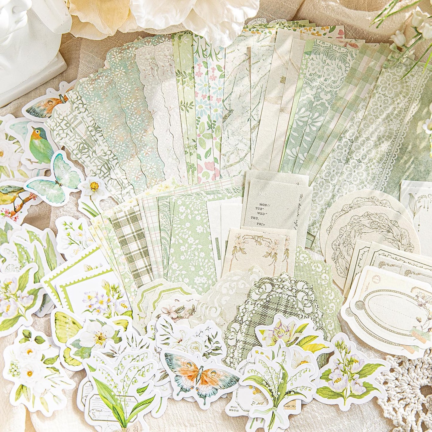 Doraking 100pcs Vintage Floral Scrapbook Paper Journaling Stickers Assorted Set, Material Paper Memo Junk Journal Supplies for Bullet Journaling Retro Crafts Planner Collage Card Album