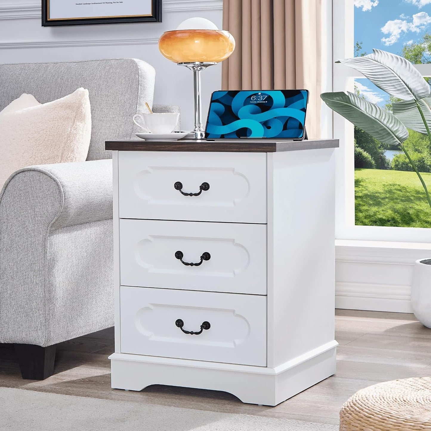 LIDYUK 3 Drawer Dresser for Bedroom Farmhouse White Wood Chest of Drawers Bedroom Dresser with Charging Station, Rustic Small Drawers Dressers Nightstand Wooden Closet Storage Cabinet, Living Room